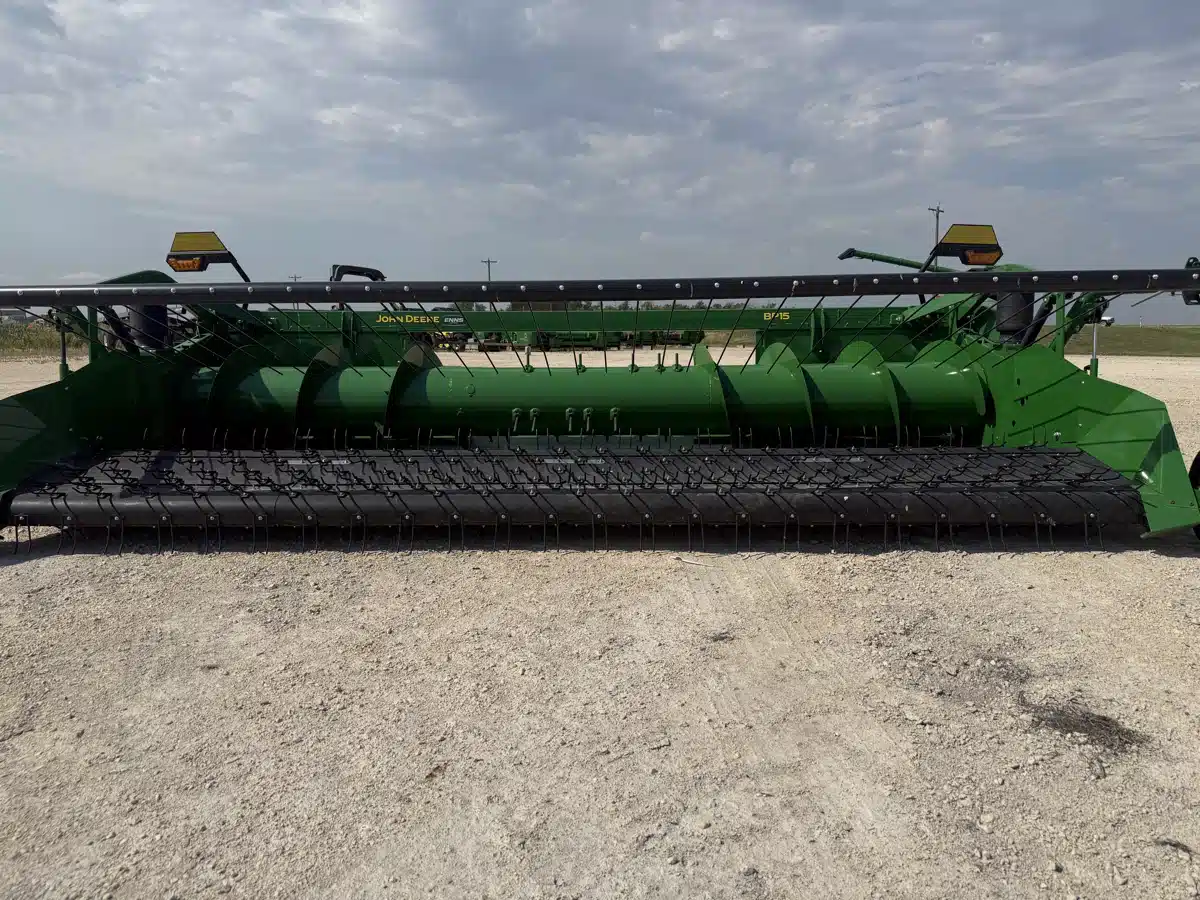 Gallery image 2 for 2024 John Deere BP15 Header - Pickup
