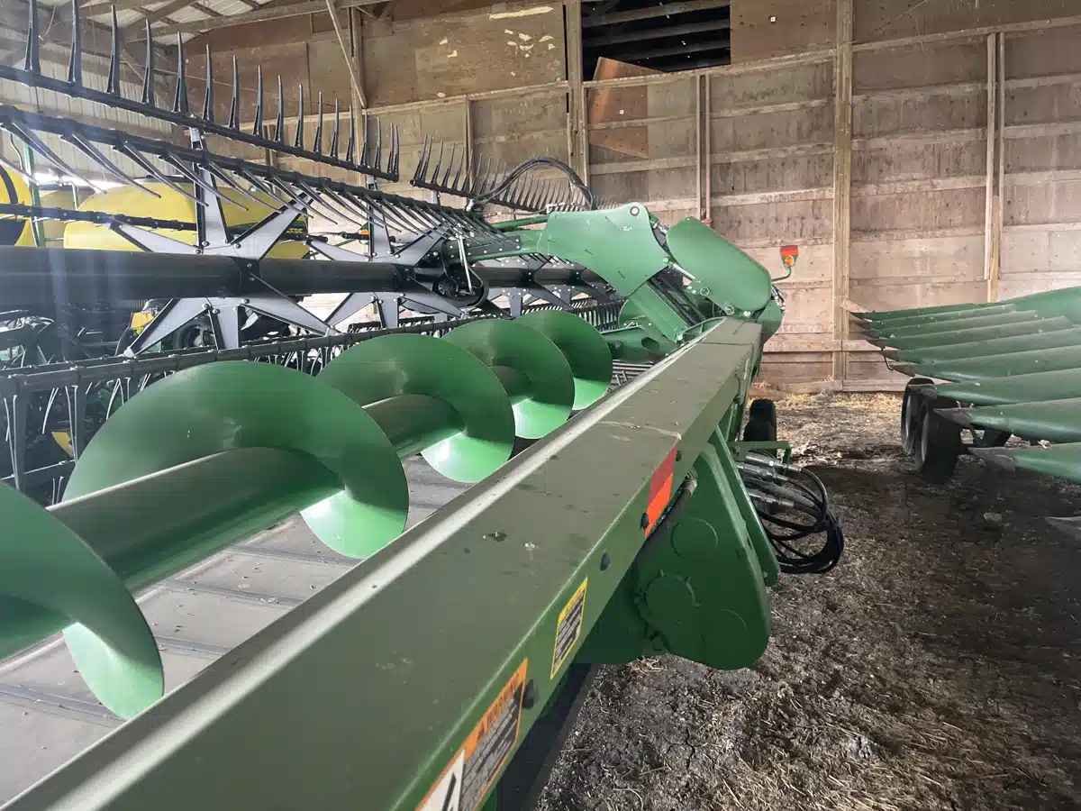 Gallery image 2 for 2020 John Deere 740FD Header - Draper