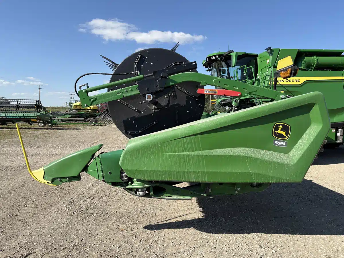 Gallery image 2 for 2024 John Deere HD50F Header - Flex Draper