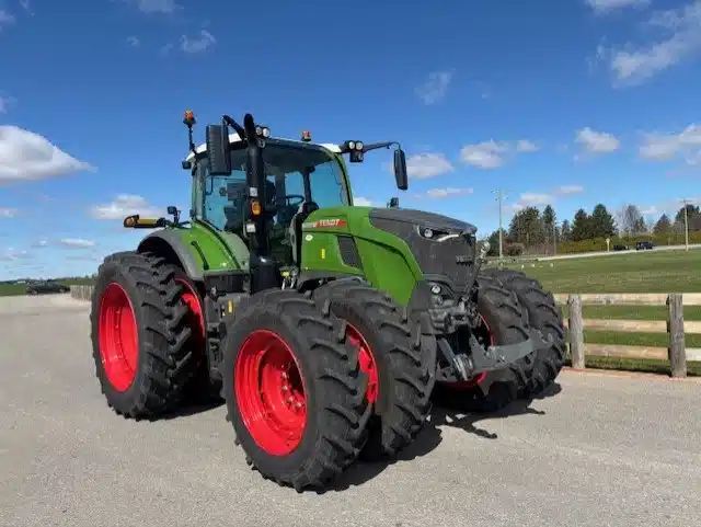 Gallery image 1 for New 2024 Fendt 720 VARIO Tractor
