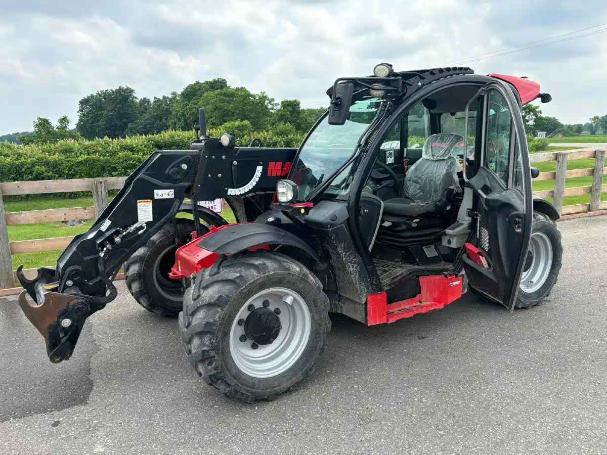 Gallery image 2 for Used 2018 Manitou MLT 630 TeleHandler