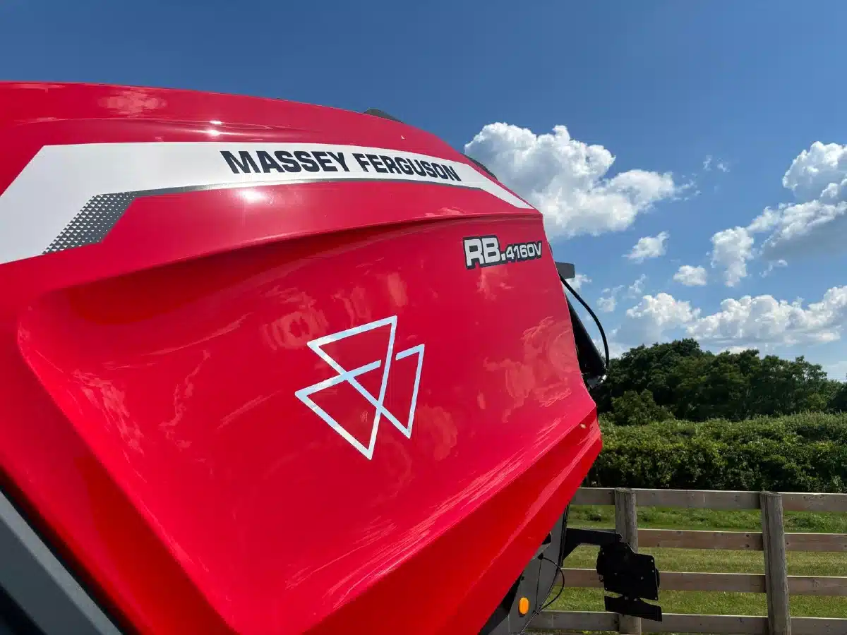 Gallery image 2 for New 2024 Massey Ferguson RB 4160V Round Baler