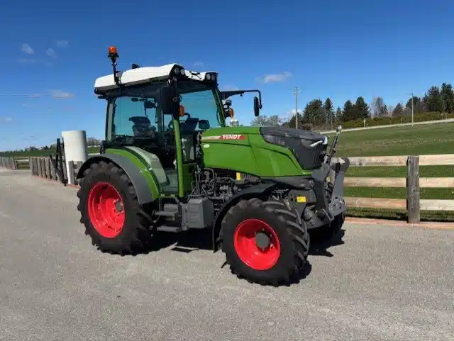 Gallery image 2 for New 2024 Fendt 211P Vario Tractor