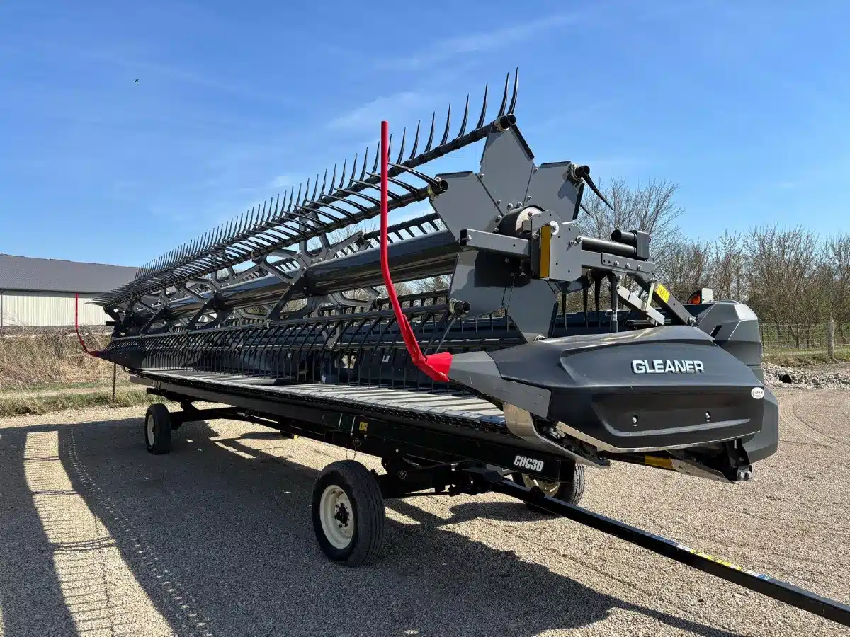Gallery image 2 for New 2025 Gleaner GL9330 Header - Draper