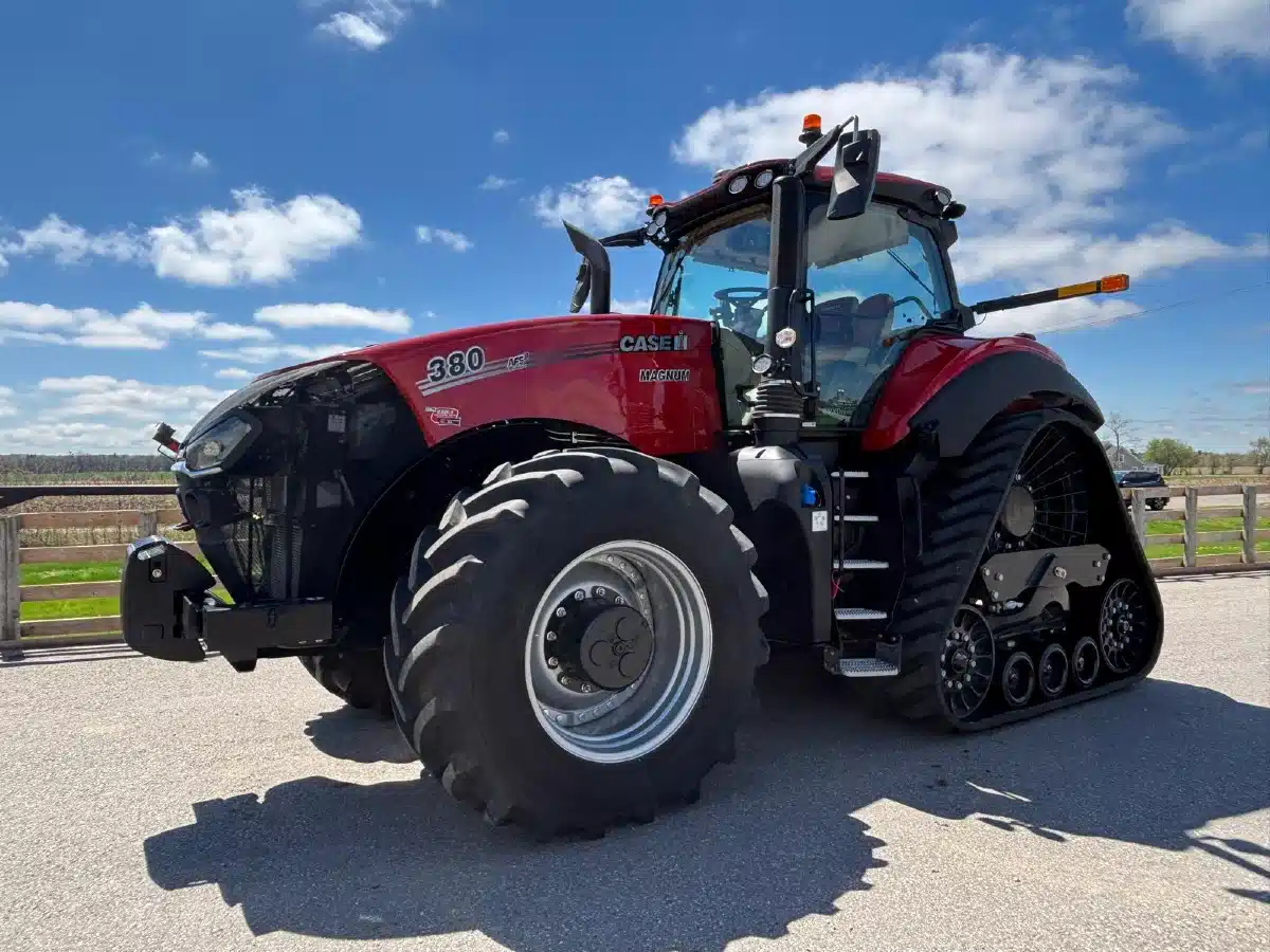Gallery image 2 for Used 2022 Case IH 380 Tractor