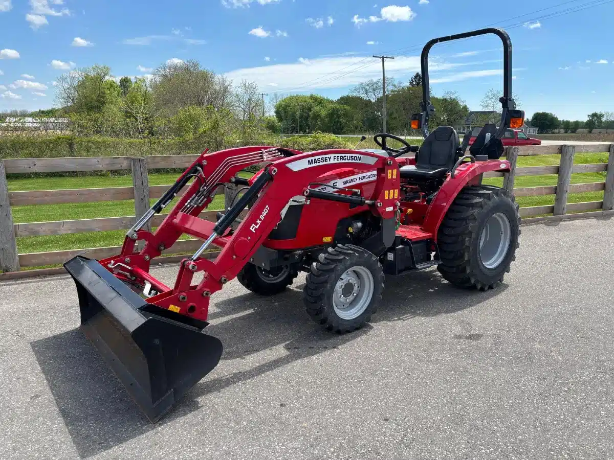 Gallery image 1 for Used 2022 Massey Ferguson 1825E Tractor