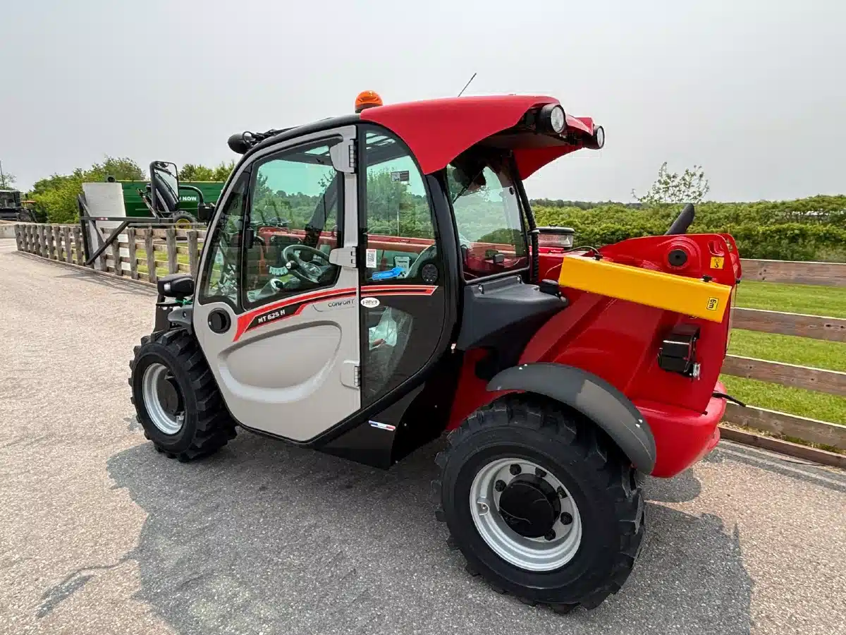 Gallery image 2 for New 2025 Manitou MT 625 TeleHandler