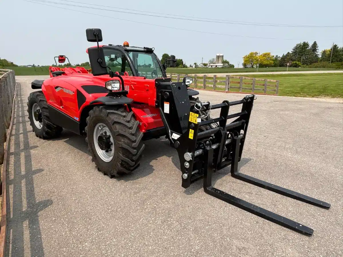 Gallery image 2 for New 2025 Manitou MT 730 TeleHandler