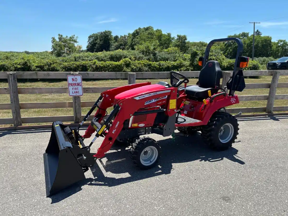 Gallery image 1 for 2025 Massey Ferguson 1GC.23 Tractor