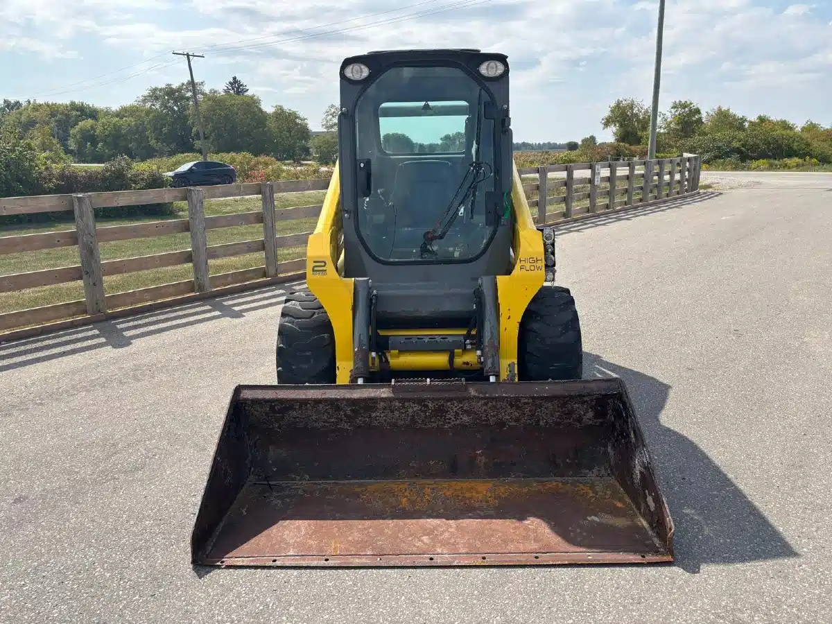 Gallery image 2 for Used Wacker Neuson SW21 Skid Steer