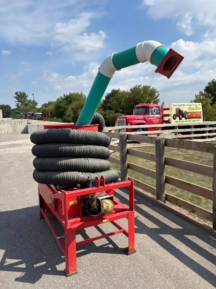 Gallery image 2 for Used AgriMetal Small square Bale Processor