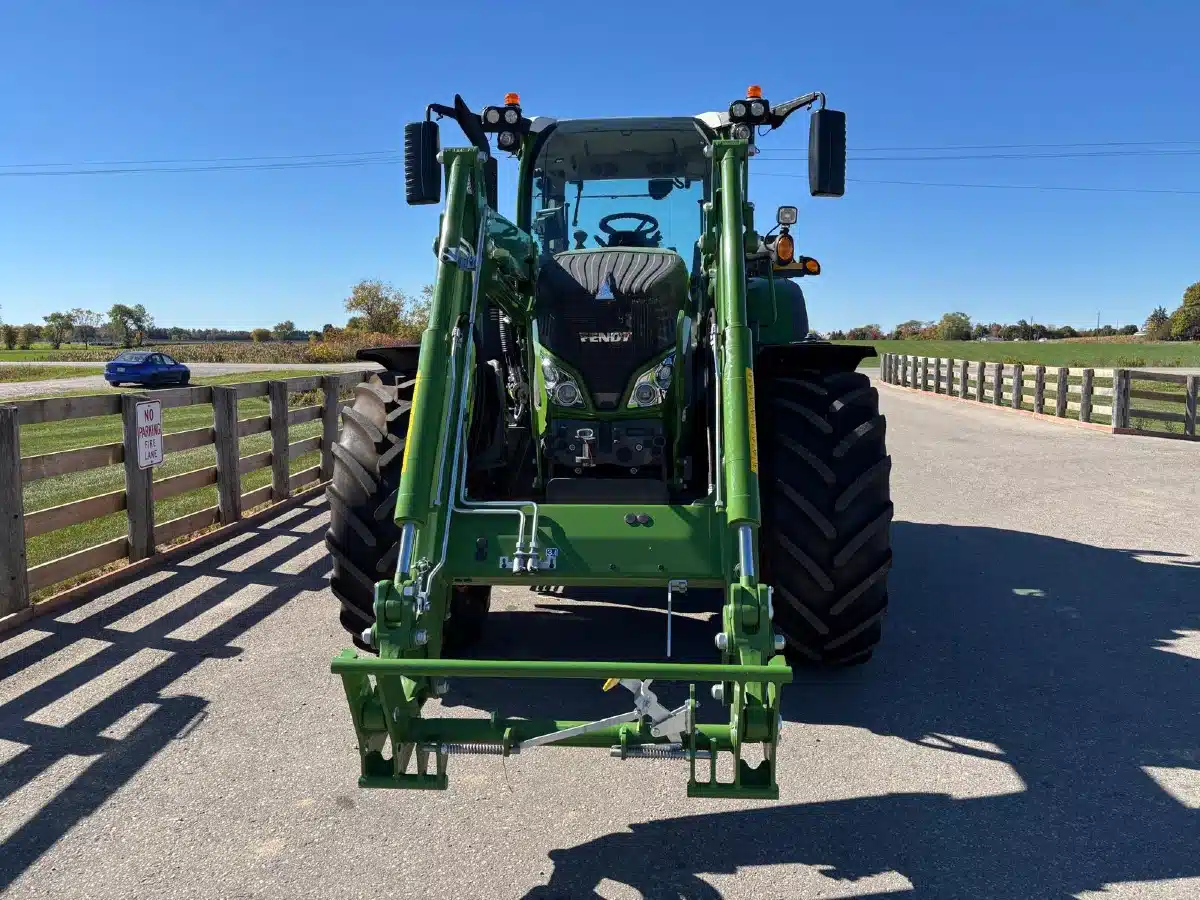 Gallery image 2 for 2025 Fendt 718 VARIO Tractor