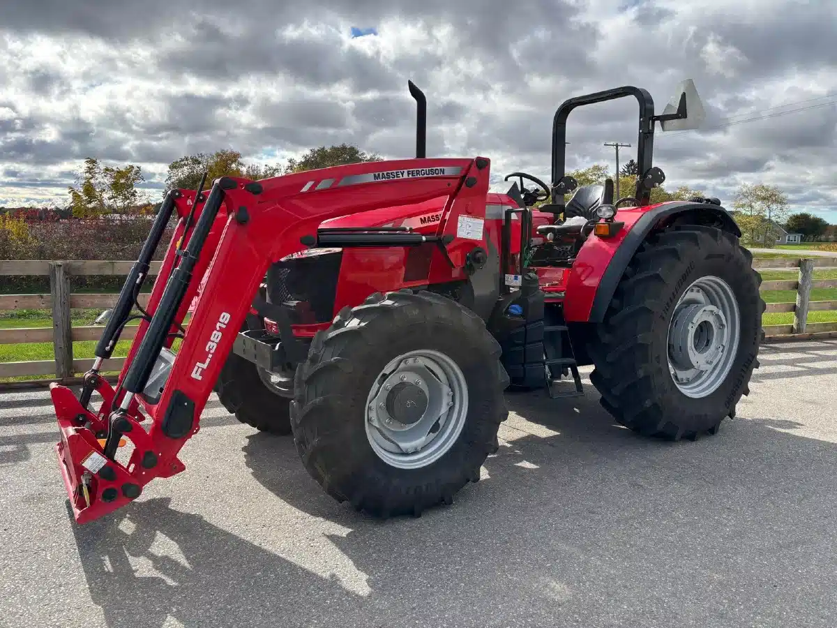 Gallery image 2 for Used 2021 Massey Ferguson 6713 Tractor