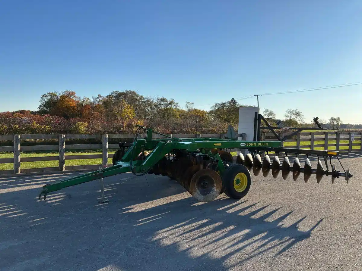 Used John Deere 630 Disc