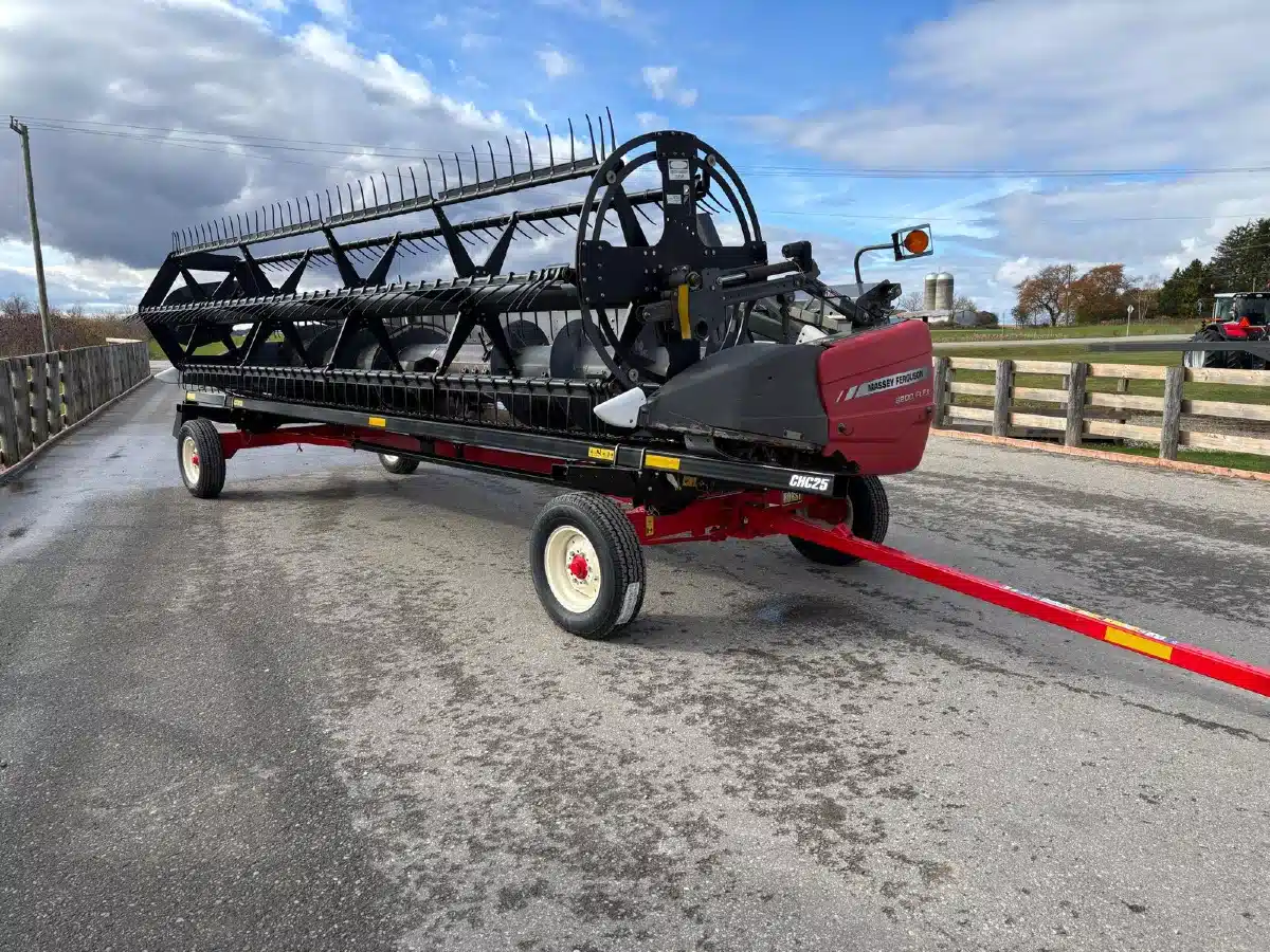 Used 2008 Massey Ferguson 8200-20 Header - Auger