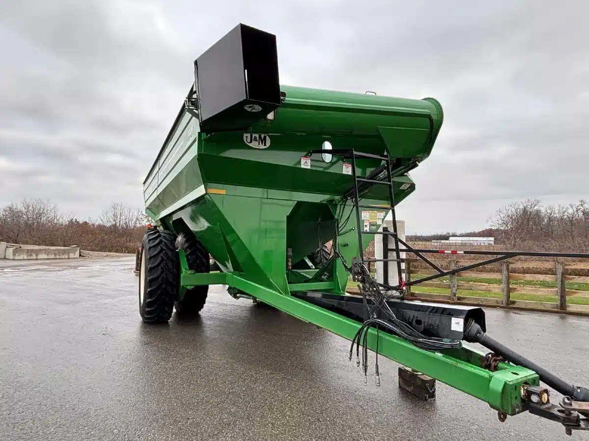 Used 2011 J&M 1326 Grain Cart