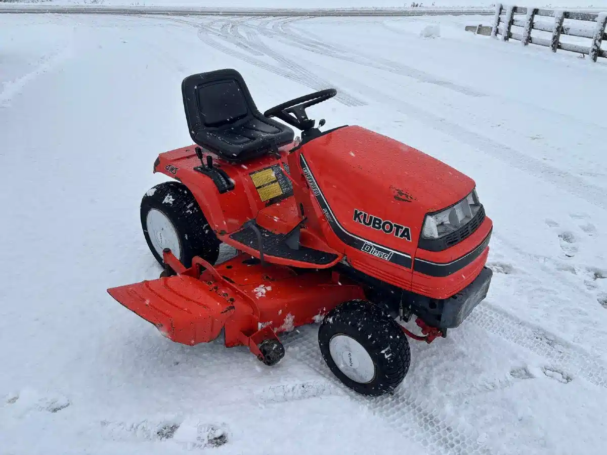Used Kubota G1800 Lawn Tractor