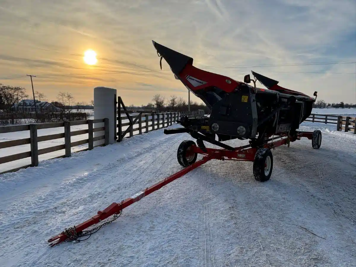 Used 2016 Massey Ferguson 3308c Header - Row Crop