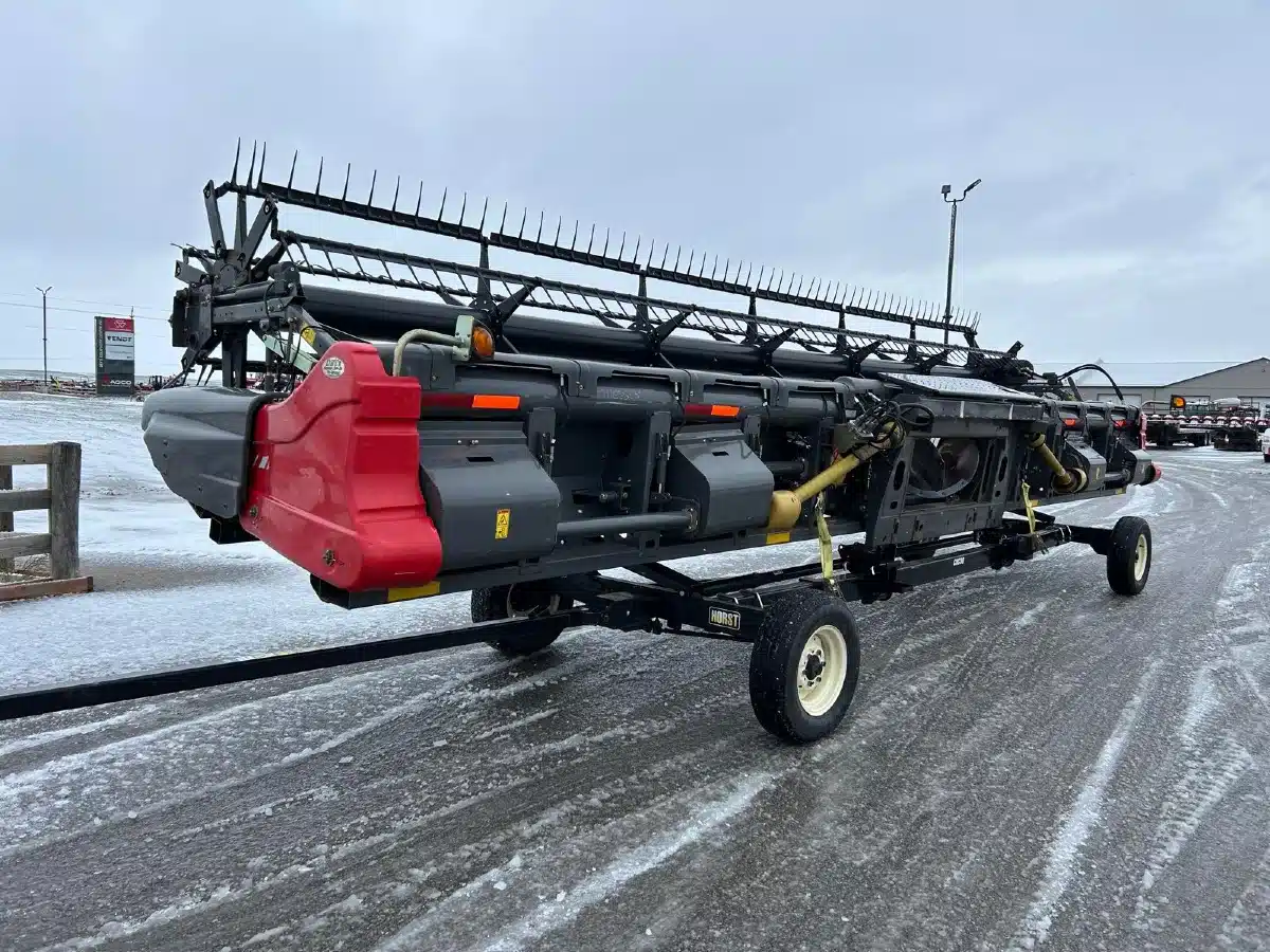 2012 Massey Ferguson 9250 Header - Draper