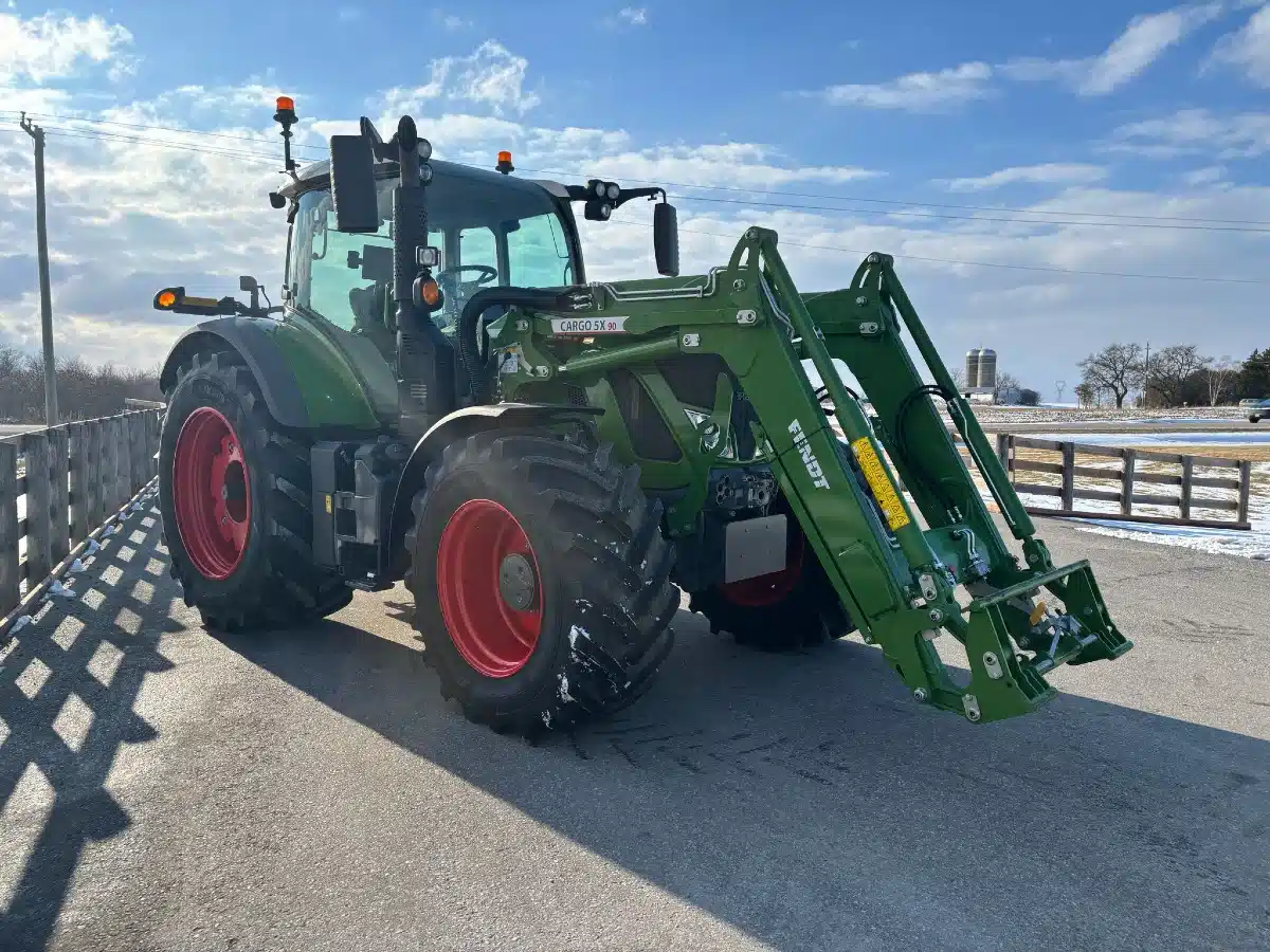Gallery image 2 for 2024 Fendt 718 VARIO Tractor