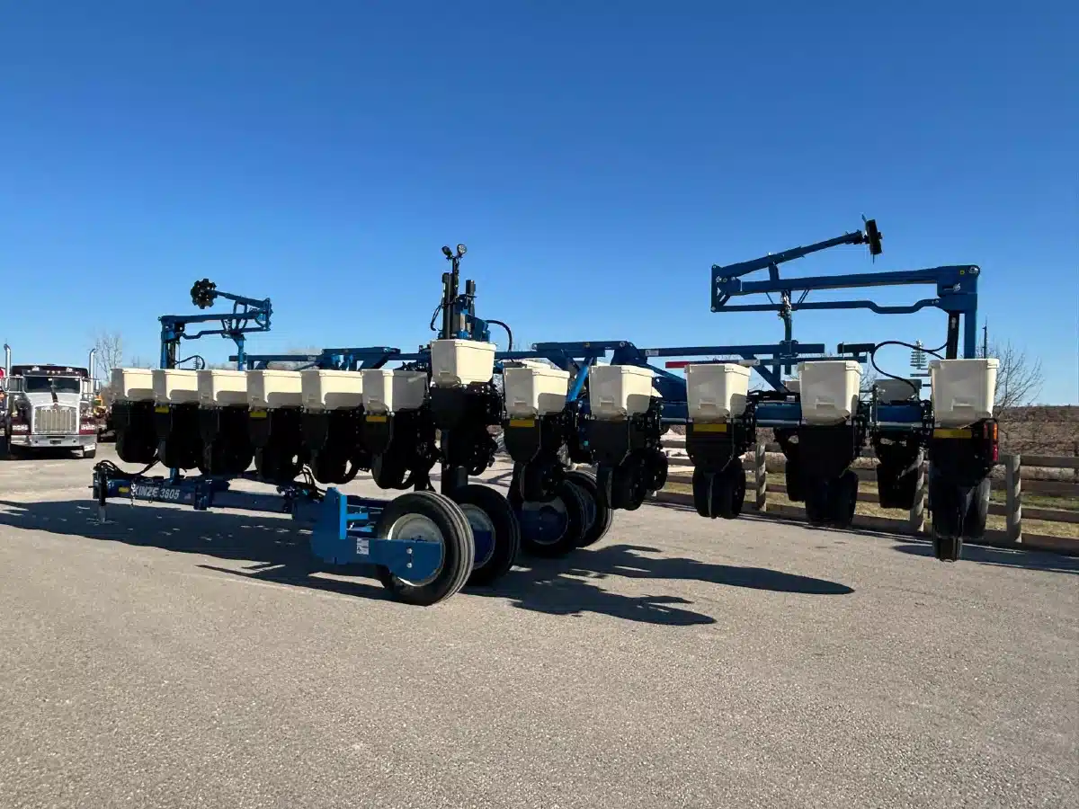 Gallery image 1 for 2026 Kinze 3605 Planter