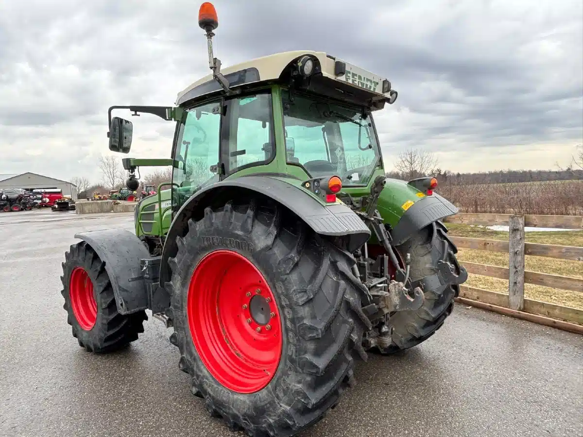 Gallery image 2 for 2016 Fendt 211 VARIO Tractor