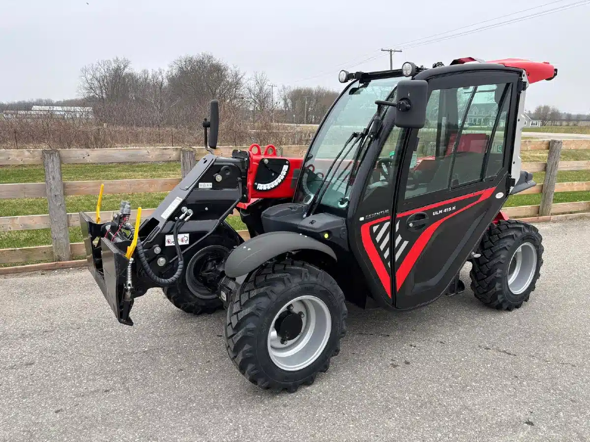 Gallery image 1 for 2023 Manitou ULM 415 TeleHandler