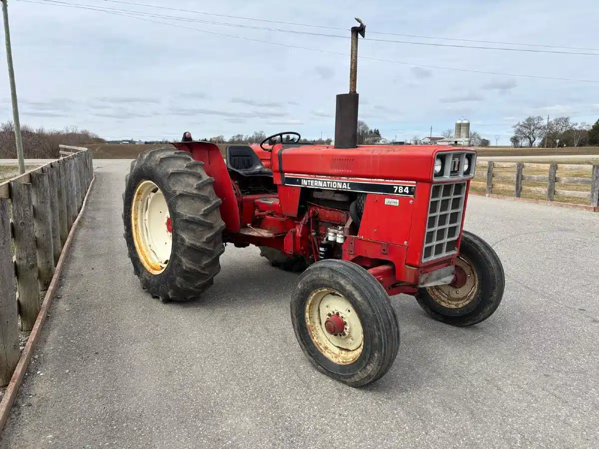 Gallery image 2 for 1982 International 784 Tractor