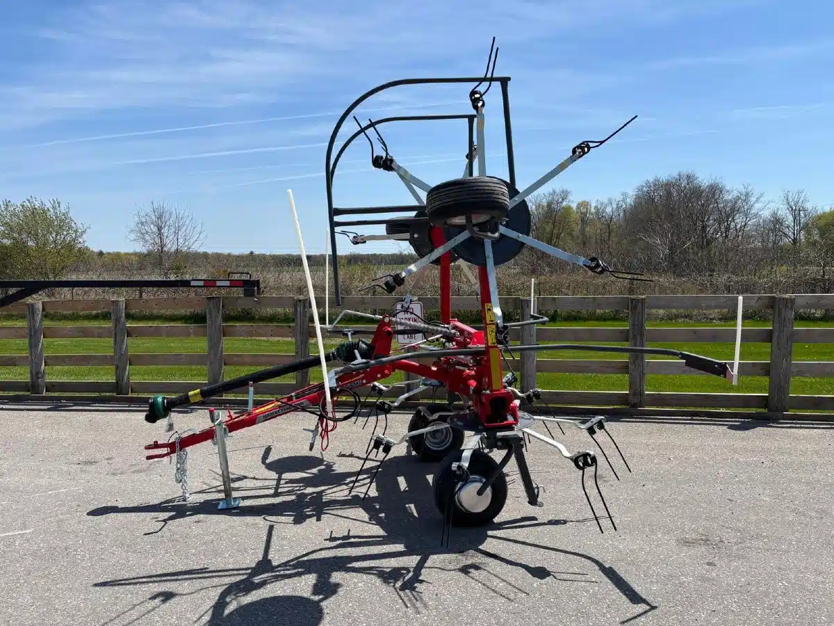Photo de la Galerie 2 pour 2026 Massey Ferguson TD524T Tedder