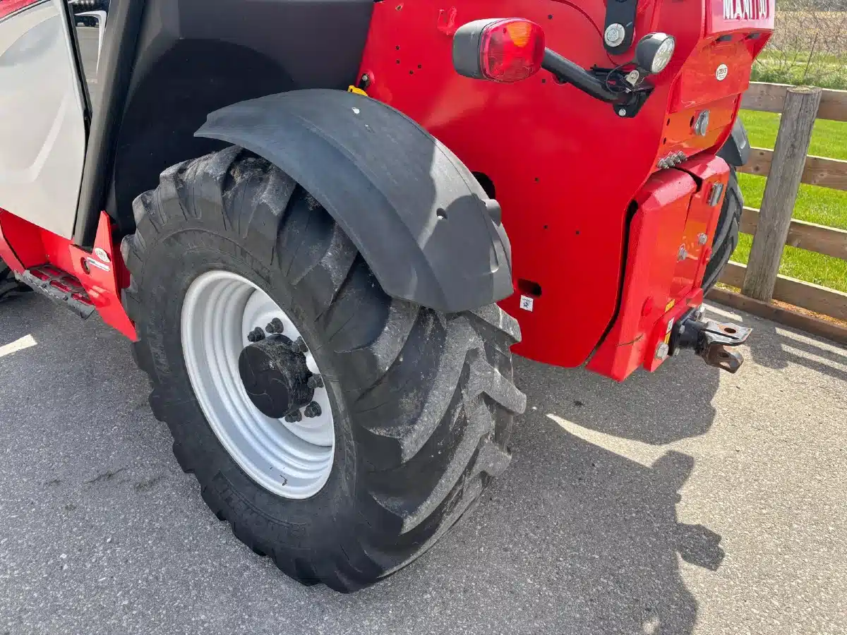 Photo de la Galerie 2 pour 2021 Manitou MLT 737 Chargeur télescopique
