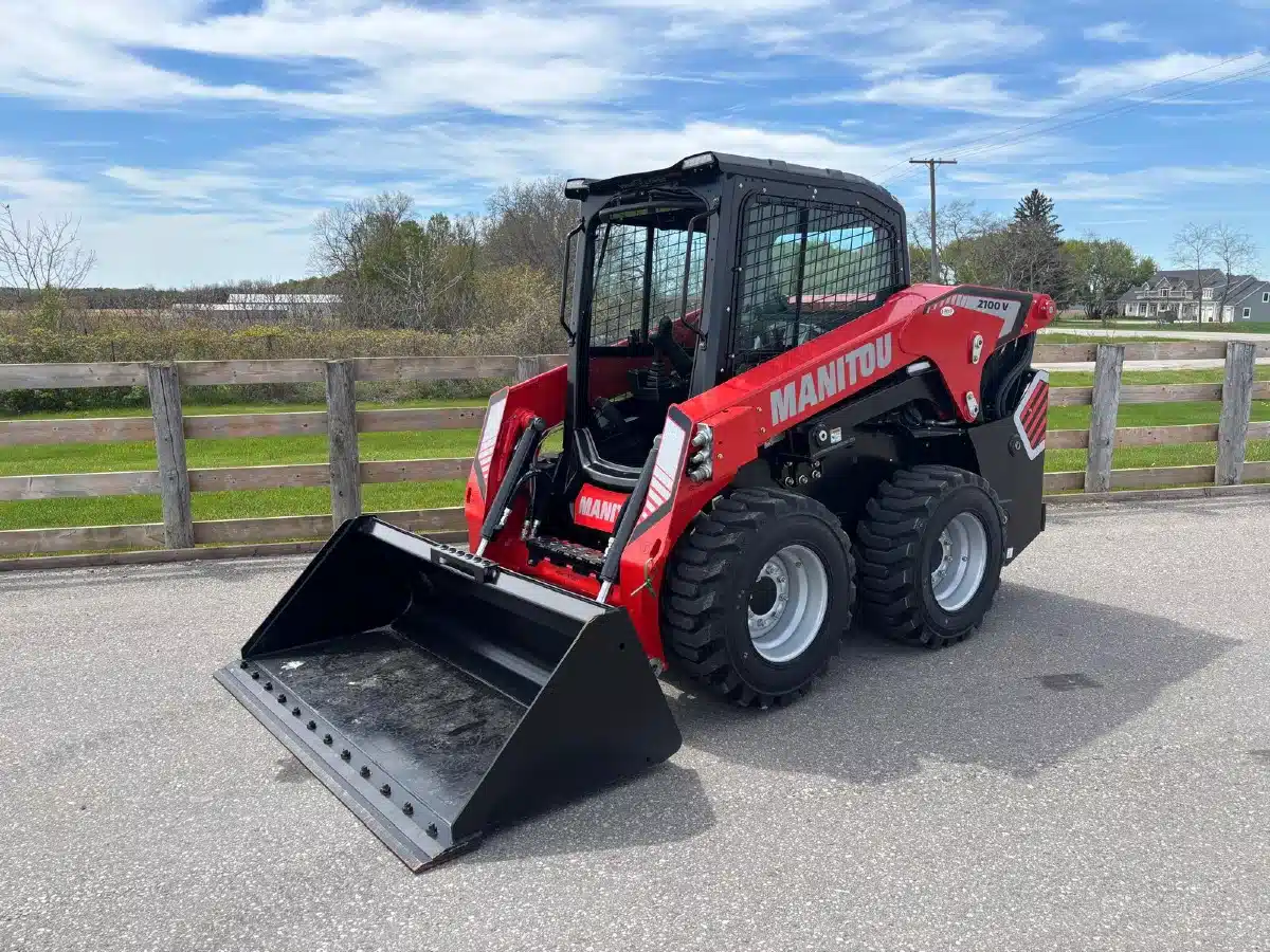 Photo de la Galerie 2 pour 2025 Manitou 2100 V chargeuse à direction à glissement