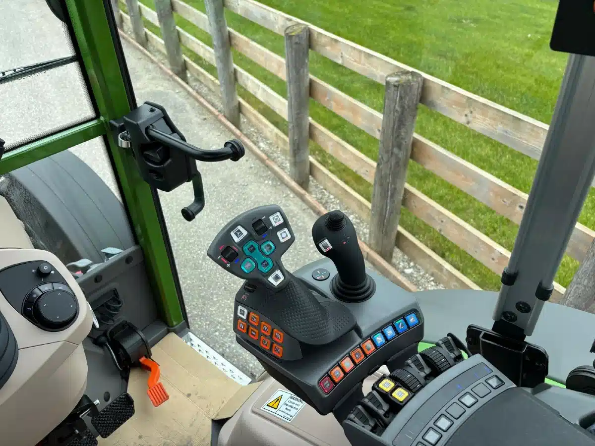 Gallery image 2 for 2026 Fendt 211P Tractor