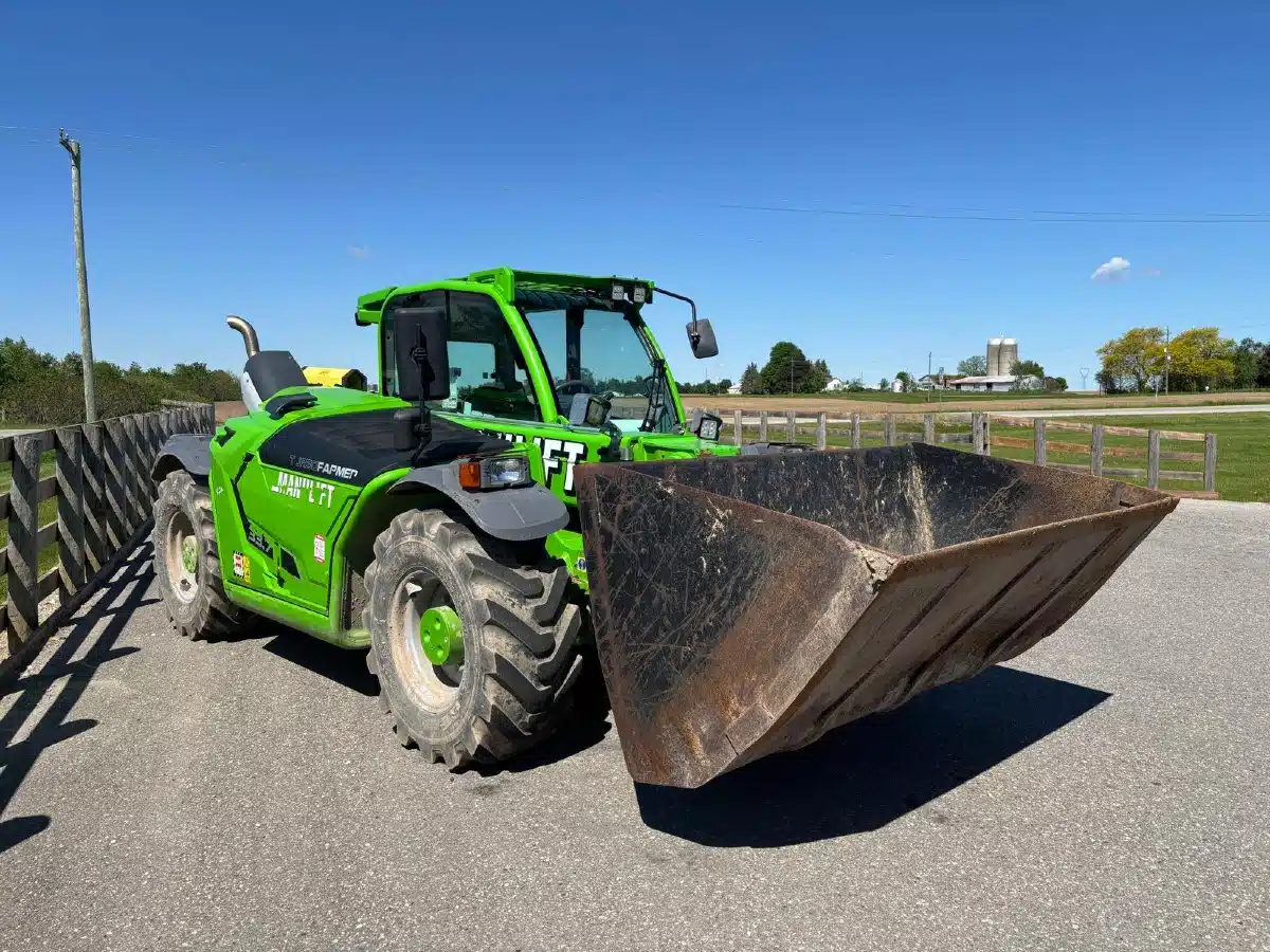 Gallery image 2 for 2022 Merlo P33.7 TeleHandler