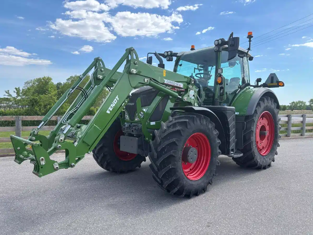 Photo de la Galerie 1 pour 2022 Fendt 714 VARIO Tracteur
