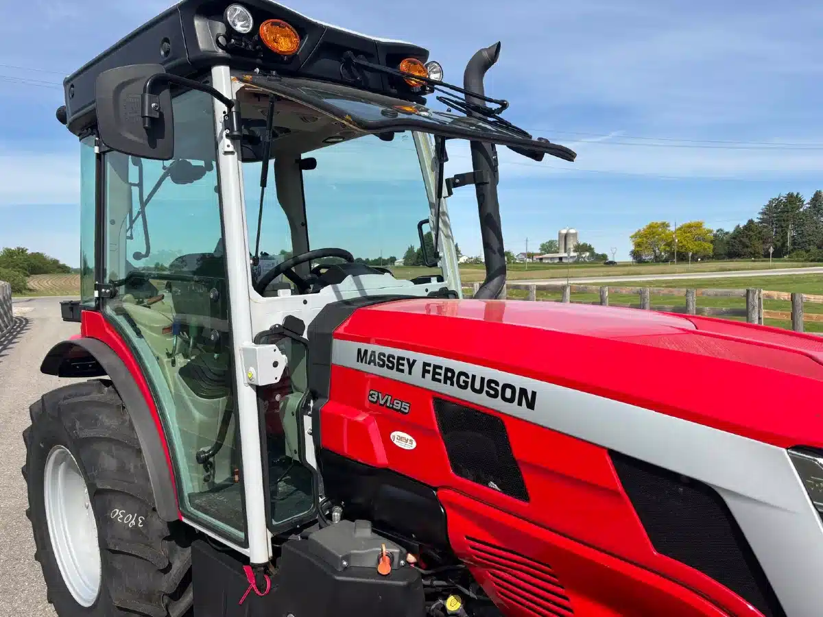 Gallery image 2 for 2024 Massey Ferguson MF3VI.95 Tractor