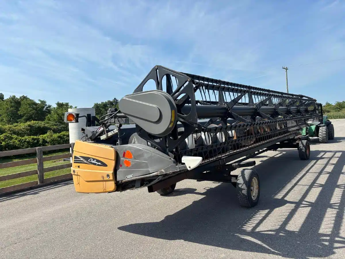 Photo de la Galerie 1 pour 2008 Challenger FHB-30 Header - Flex