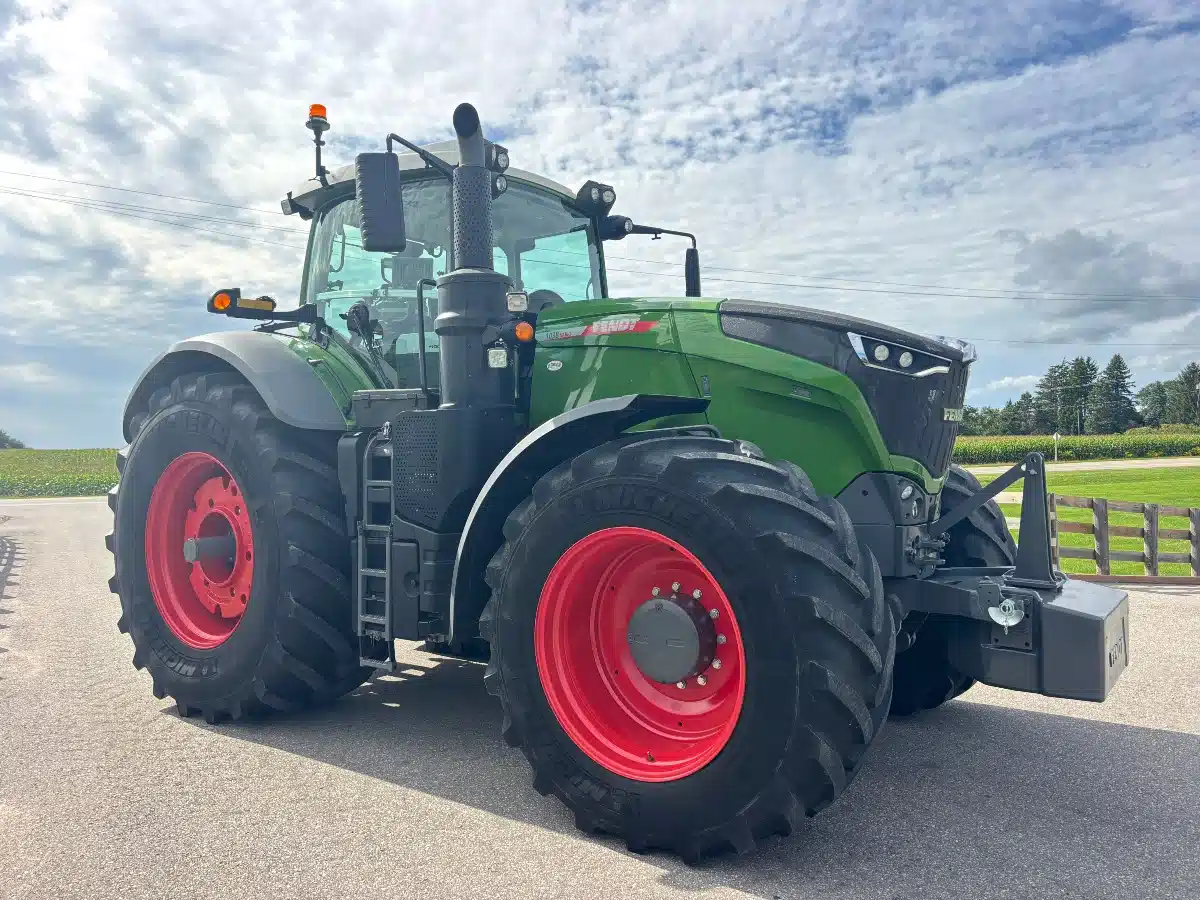 Photo de la Galerie 2 pour 2021 Fendt 1038 VARIO Tracteur