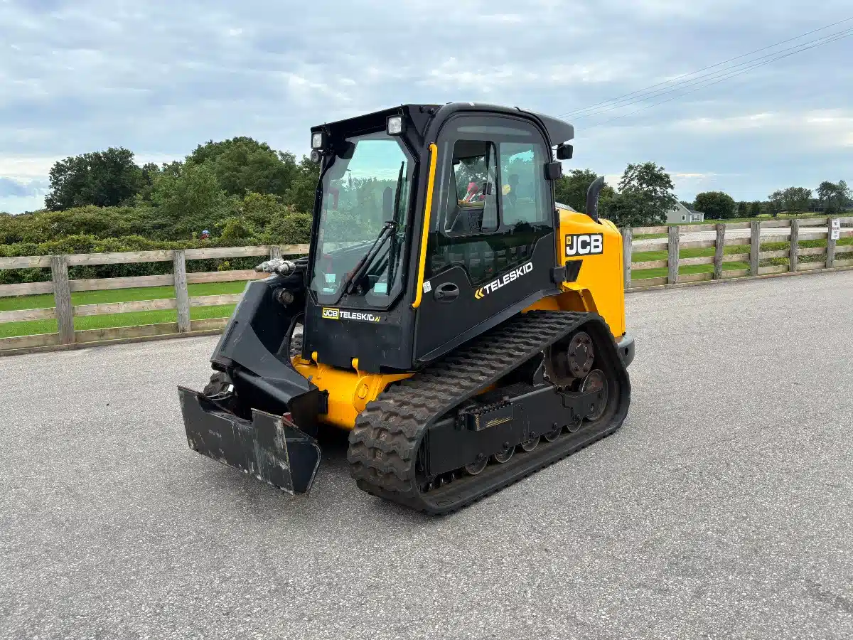 Gallery image 1 for 2017 JCB 3TS-8T Track Loader