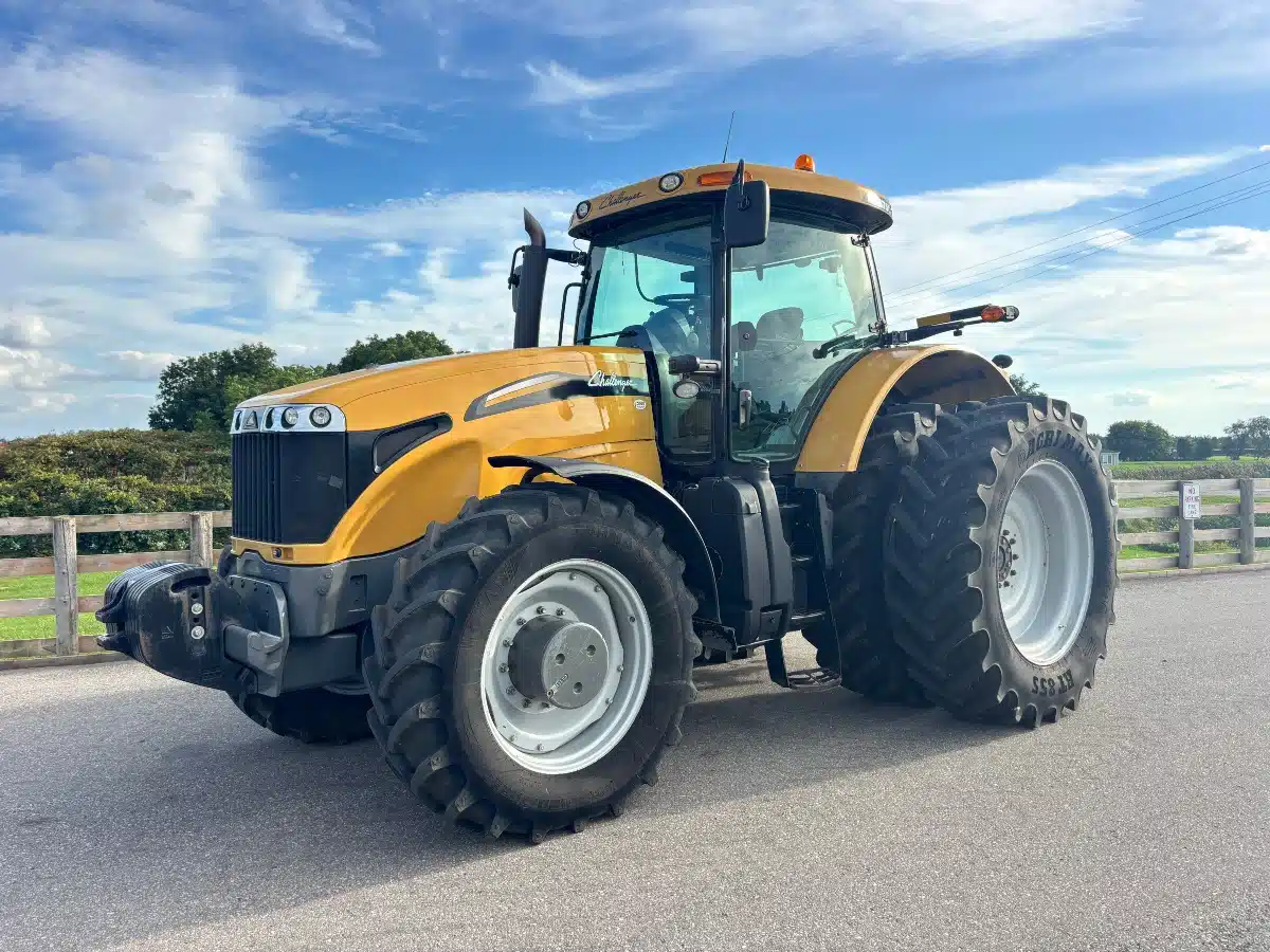 Gallery image 1 for 2009 Challenger MT675C Tractor