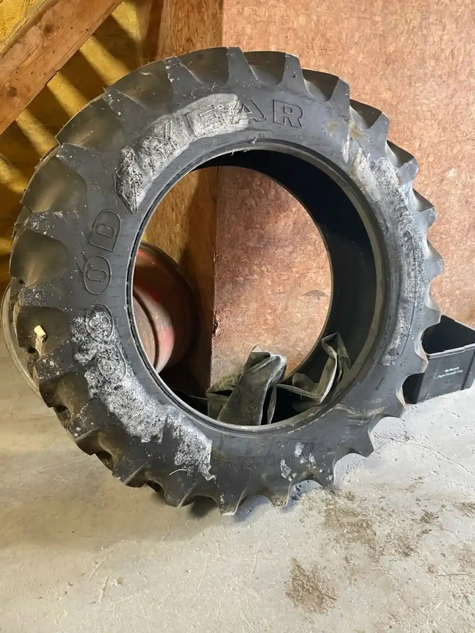 Gallery image 2 for New 2024 Goodyear 18.4R42 Tires