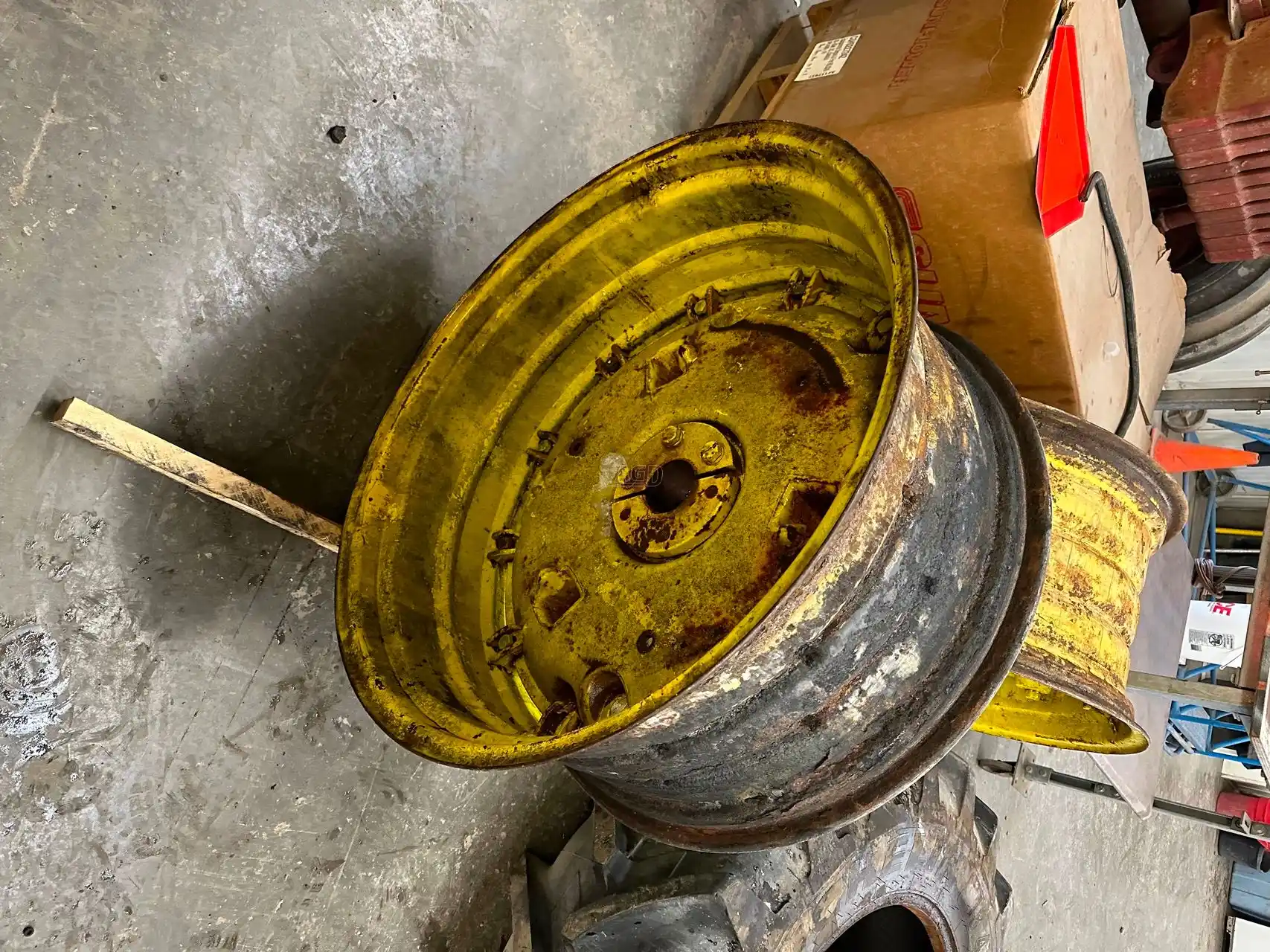 Gallery image 1 for Used John Deere 16x34 Dual Rims