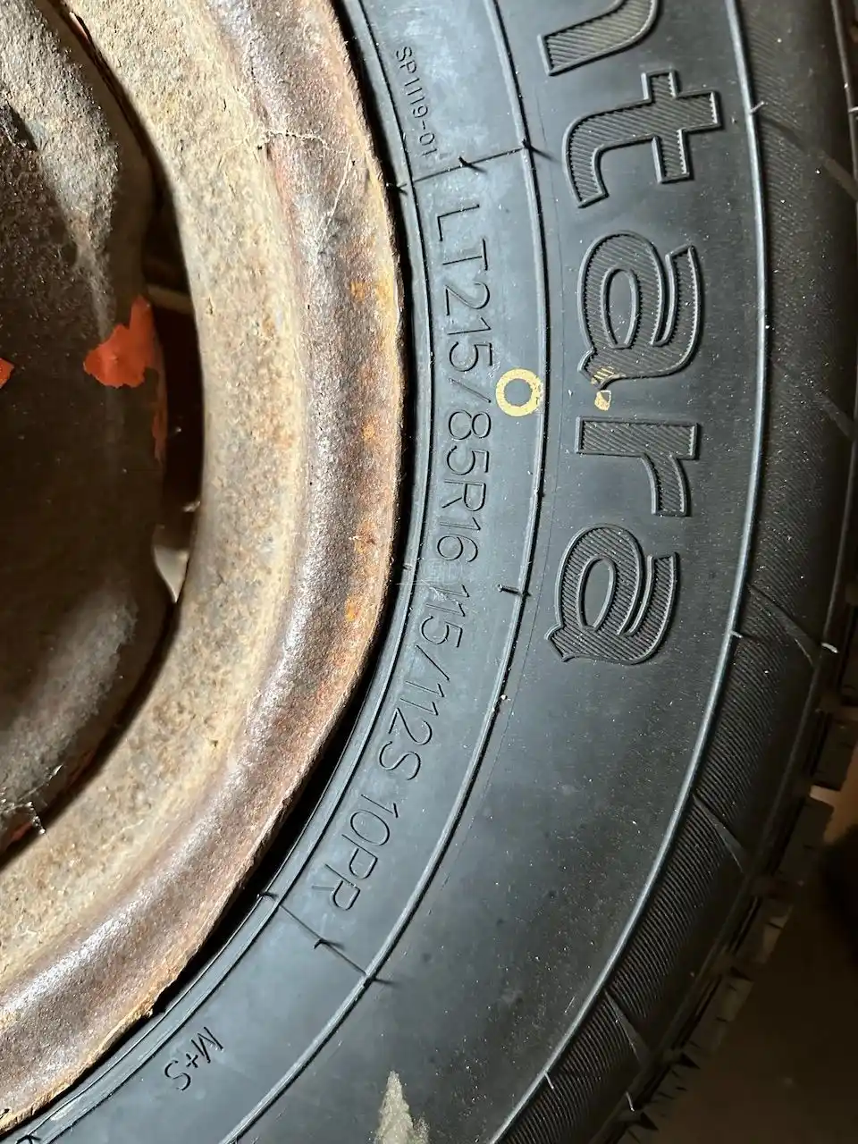 Photo de la Galerie 2 pour 2010 Kubota 16X6 Tire & Rim For Grand L Series Pneus et roues