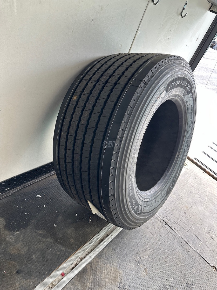 Gallery image 2 for New 2024 Michelin 445/50R22.5 Tires