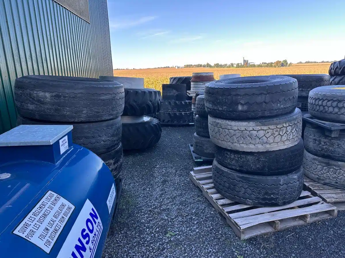 Gallery image 2 for Used 2020 Goodyear 425/65R22.5 Tires