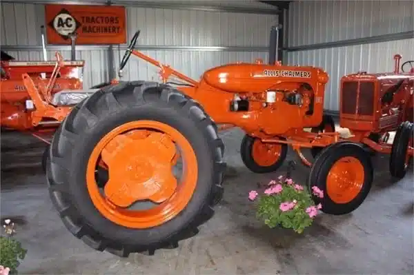 Gallery image 2 for Used 1952 Allis Chalmers B Tractor