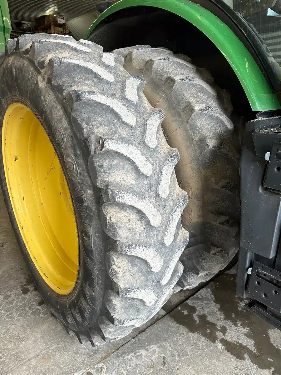 Image pour Usagé 2012 Goodyear 480/80R46 Pneus