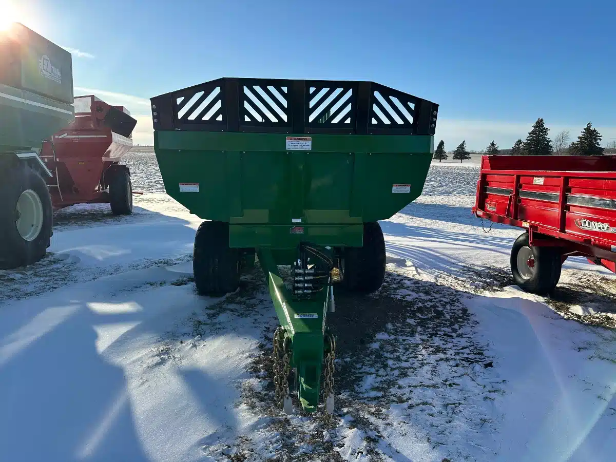 Gallery image 2 for New 2025 John BM Mfg Ltd. 12 Ton Load Master Dump Wagon
