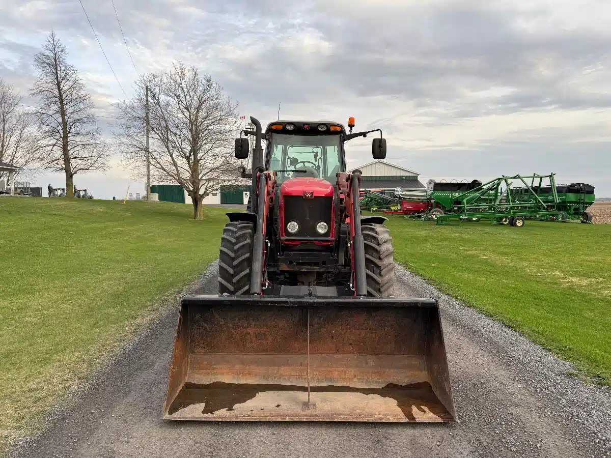Gallery image 2 for Used 2007 Massey Ferguson 6480 Tractor