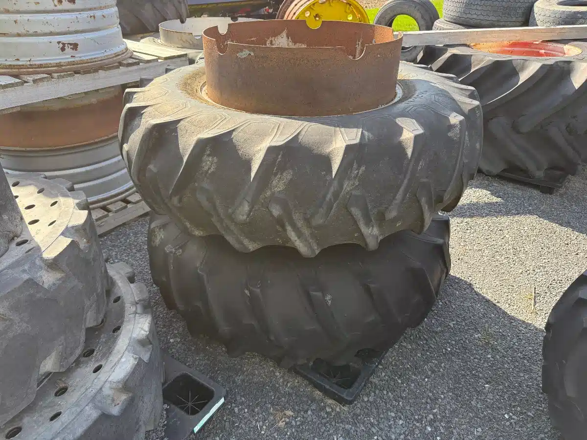Gallery image 2 for Used Firestone 16.9X30 Duals