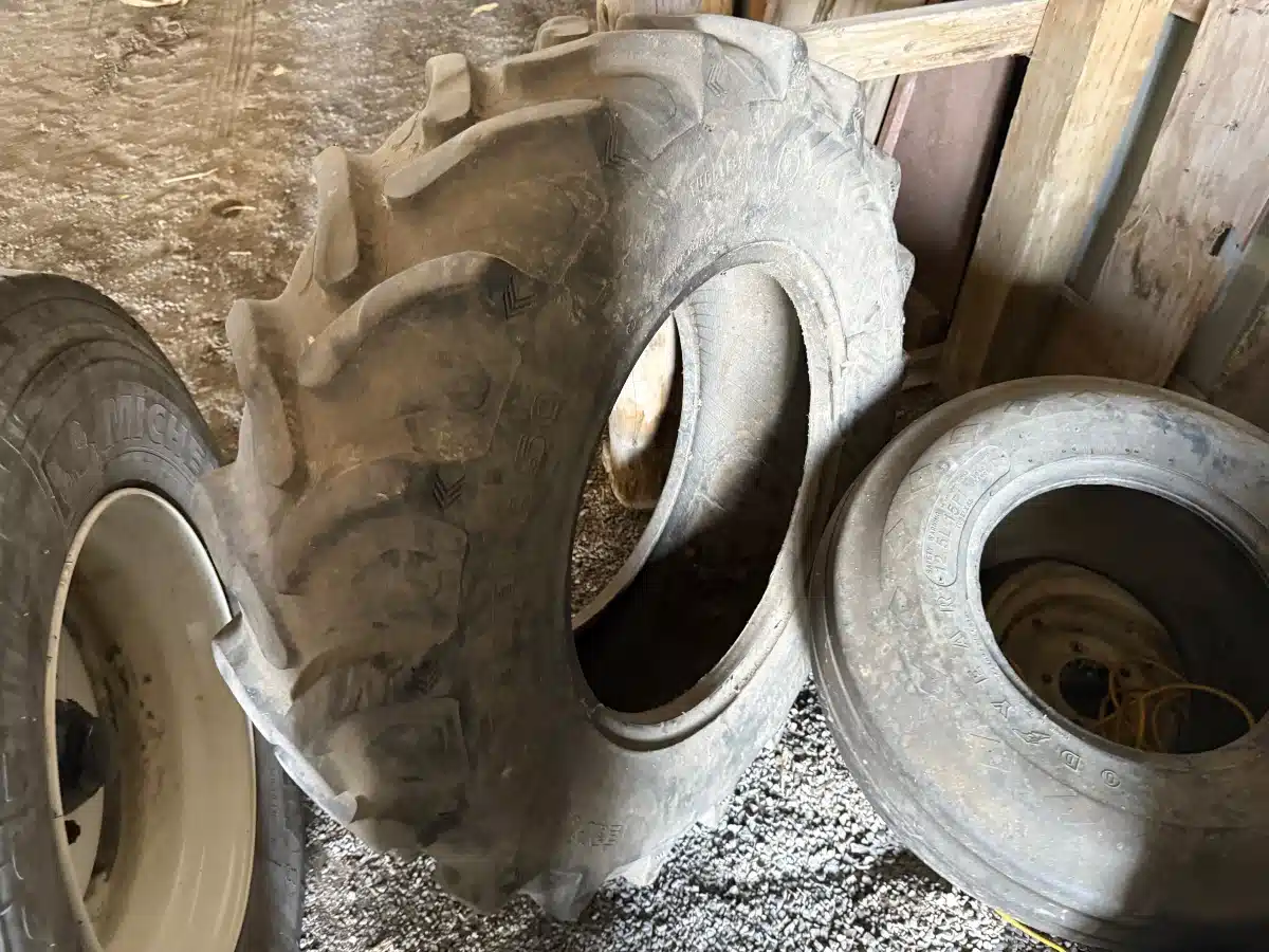 Gallery image 1 for Used 2015 Galaxy 340/85R24 Tires